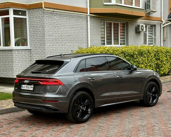 Сірий Ауді Q8, об'ємом двигуна 3 л та пробігом 64 тис. км за 54990 $, фото 9 на Automoto.ua