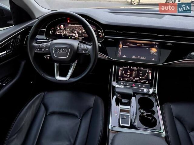 Серый Ауди Q8, объемом двигателя 3 л и пробегом 87 тыс. км за 49999 $, фото 63 на Automoto.ua