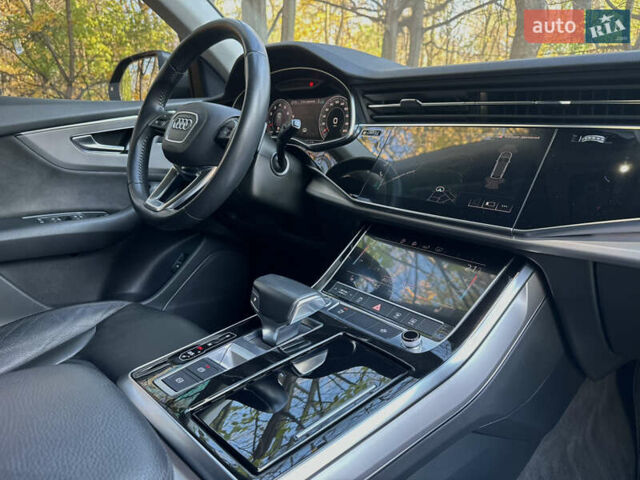 Серый Ауди Q8, объемом двигателя 3 л и пробегом 140 тыс. км за 51300 $, фото 7 на Automoto.ua