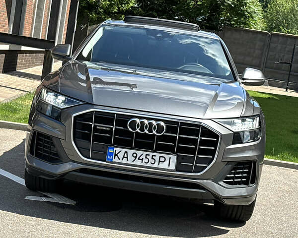 Сірий Ауді Q8, об'ємом двигуна 3 л та пробігом 140 тис. км за 54500 $, фото 5 на Automoto.ua