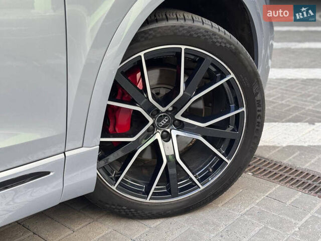 Серый Ауди Q8, объемом двигателя 3 л и пробегом 103 тыс. км за 46500 $, фото 18 на Automoto.ua