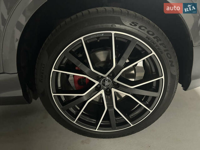 Сірий Ауді Q8, об'ємом двигуна 3 л та пробігом 160 тис. км за 52000 $, фото 14 на Automoto.ua