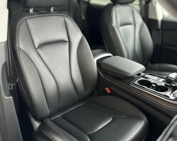 Серый Ауди Q8, объемом двигателя 3 л и пробегом 92 тыс. км за 55000 $, фото 30 на Automoto.ua