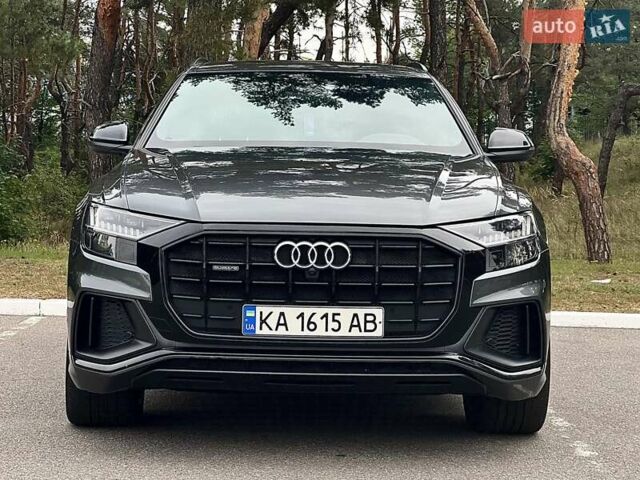 Серый Ауди Q8, объемом двигателя 3 л и пробегом 150 тыс. км за 60000 $, фото 2 на Automoto.ua