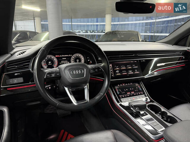 Серый Ауди Q8, объемом двигателя 3 л и пробегом 74 тыс. км за 54500 $, фото 23 на Automoto.ua