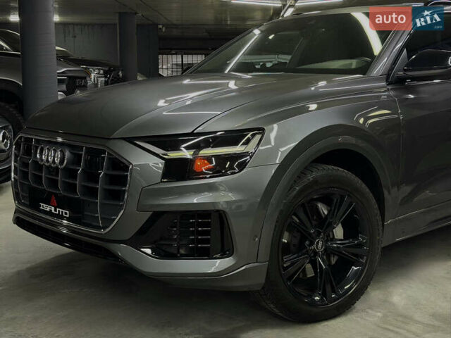 Серый Ауди Q8, объемом двигателя 3 л и пробегом 74 тыс. км за 54500 $, фото 6 на Automoto.ua