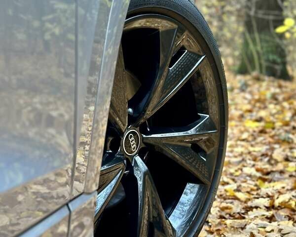 Ауди Q8 2019 в Киеве на Automoto.ua Серый Ауди Q8, объемом двигателя 3 л и пробегом 85 тыс. км за 62000 $, фото 132 на Automoto.ua