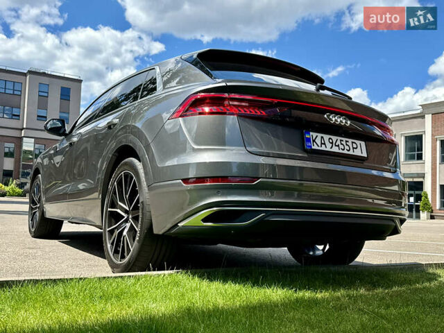 Сірий Ауді Q8, об'ємом двигуна 3 л та пробігом 140 тис. км за 54500 $, фото 4 на Automoto.ua