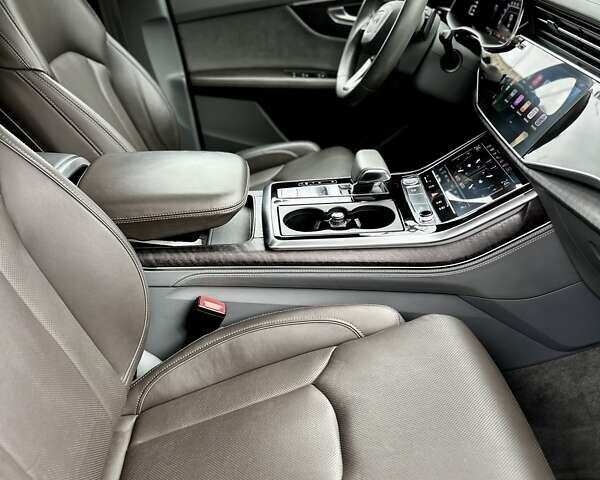 Ауди Q8 2019 в Киеве на Automoto.ua Серый Ауди Q8, объемом двигателя 3 л и пробегом 85 тыс. км за 62000 $, фото 63 на Automoto.ua