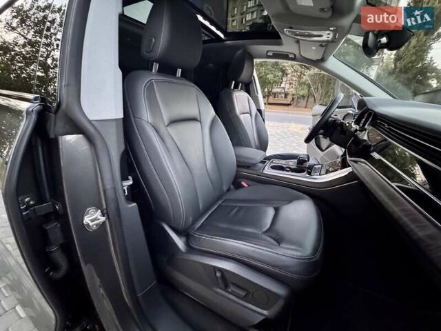 Серый Ауди Q8, объемом двигателя 3 л и пробегом 87 тыс. км за 49999 $, фото 46 на Automoto.ua