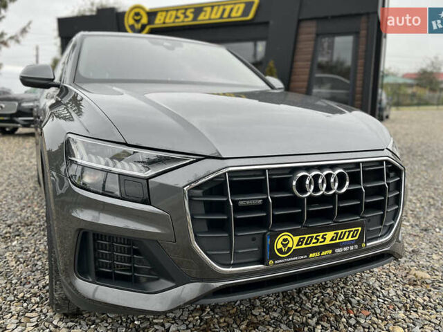 Сірий Ауді Q8, об'ємом двигуна 3 л та пробігом 85 тис. км за 55900 $, фото 6 на Automoto.ua