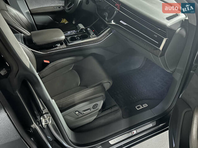 Сірий Ауді Q8, об'ємом двигуна 3 л та пробігом 160 тис. км за 52000 $, фото 12 на Automoto.ua