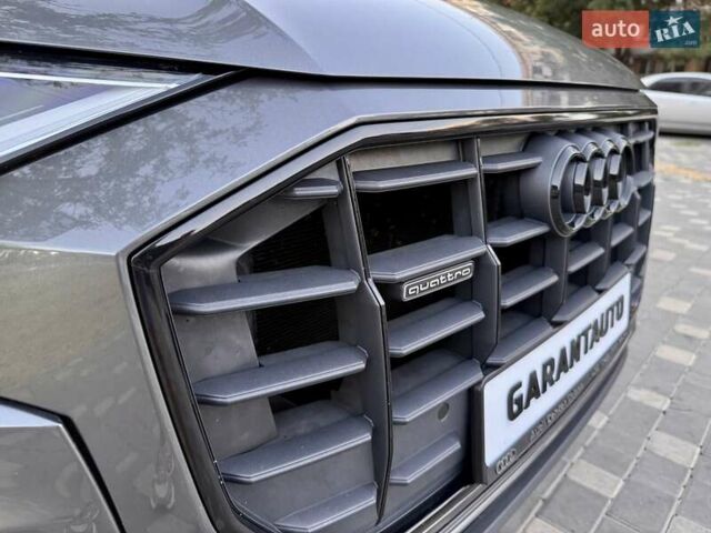 Серый Ауди Q8, объемом двигателя 3 л и пробегом 87 тыс. км за 49999 $, фото 98 на Automoto.ua
