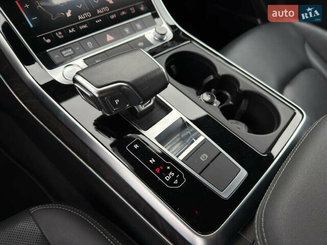 Серый Ауди Q8, объемом двигателя 3 л и пробегом 127 тыс. км за 47999 $, фото 52 на Automoto.ua