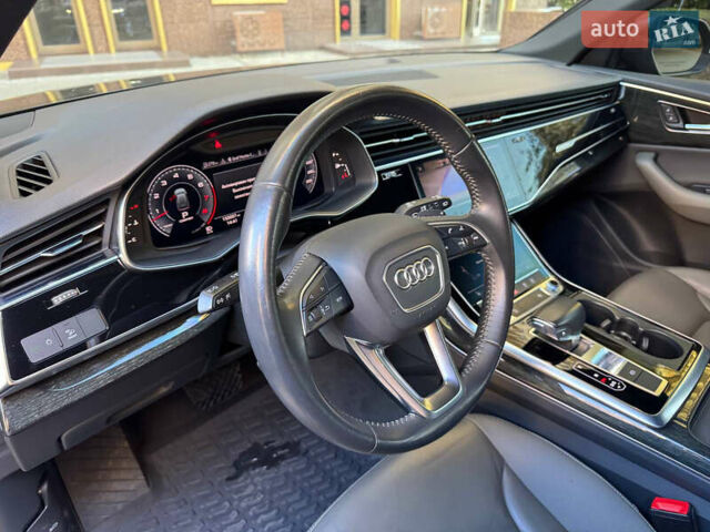 Серый Ауди Q8, объемом двигателя 3 л и пробегом 150 тыс. км за 40900 $, фото 14 на Automoto.ua