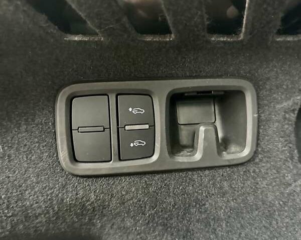 Ауди Q8 2019 в Киеве на Automoto.ua Серый Ауди Q8, объемом двигателя 3 л и пробегом 85 тыс. км за 62000 $, фото 67 на Automoto.ua