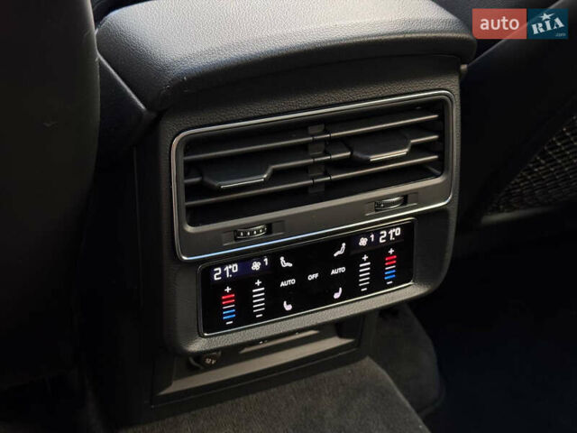 Серый Ауди Q8, объемом двигателя 3 л и пробегом 103 тыс. км за 46500 $, фото 42 на Automoto.ua