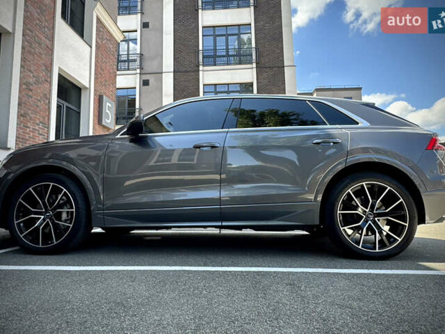 Сірий Ауді Q8, об'ємом двигуна 3 л та пробігом 140 тис. км за 54500 $, фото 3 на Automoto.ua