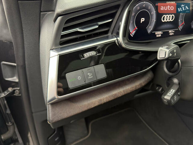 Серый Ауди Q8, объемом двигателя 3 л и пробегом 127 тыс. км за 47999 $, фото 38 на Automoto.ua
