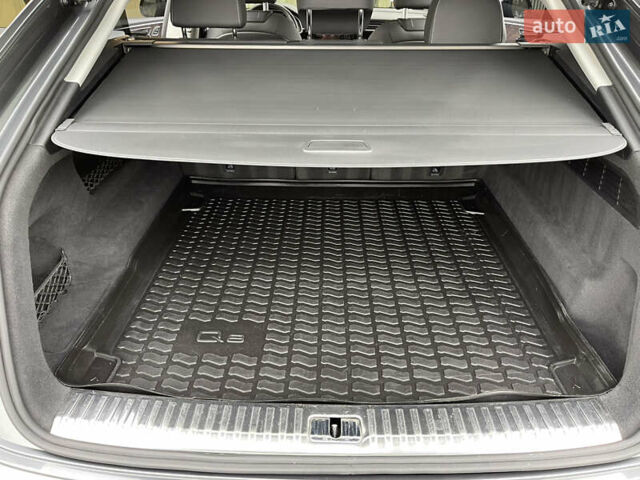 Сірий Ауді Q8, об'ємом двигуна 3 л та пробігом 139 тис. км за 44000 $, фото 36 на Automoto.ua