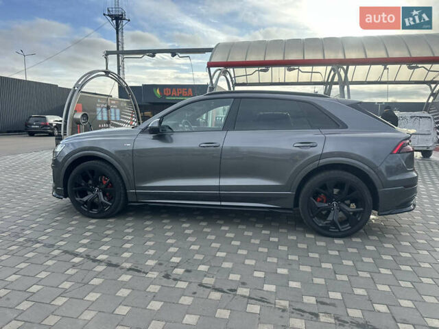 Сірий Ауді Q8, об'ємом двигуна 2.97 л та пробігом 130 тис. км за 65000 $, фото 6 на Automoto.ua