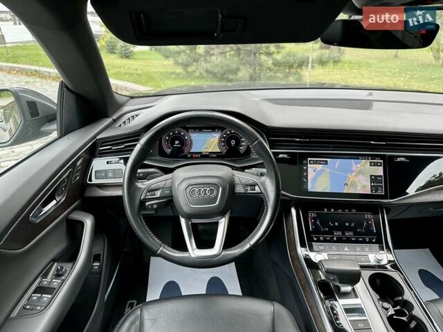 Серый Ауди Q8, объемом двигателя 3 л и пробегом 125 тыс. км за 48999 $, фото 127 на Automoto.ua