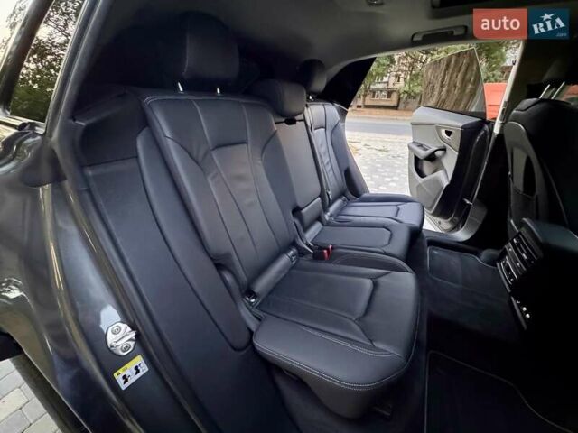 Серый Ауди Q8, объемом двигателя 3 л и пробегом 87 тыс. км за 49999 $, фото 72 на Automoto.ua