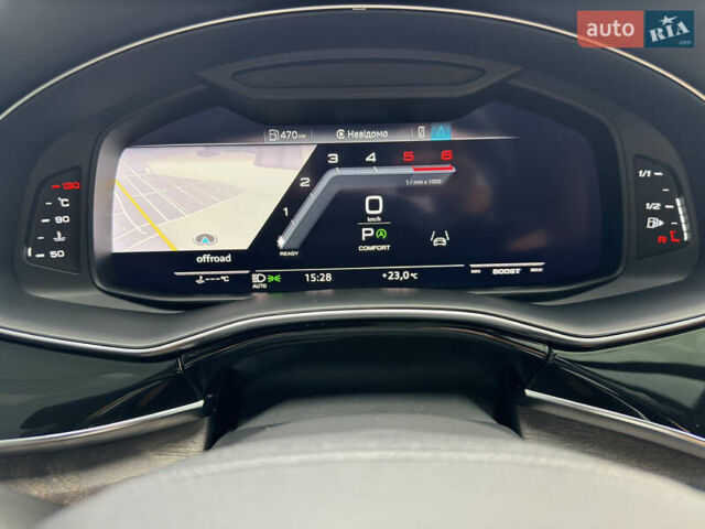 Серый Ауди Q8, объемом двигателя 2.97 л и пробегом 120 тыс. км за 75900 $, фото 2 на Automoto.ua