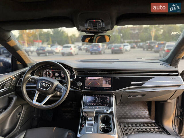 Серый Ауди Q8, объемом двигателя 3 л и пробегом 97 тыс. км за 48500 $, фото 15 на Automoto.ua