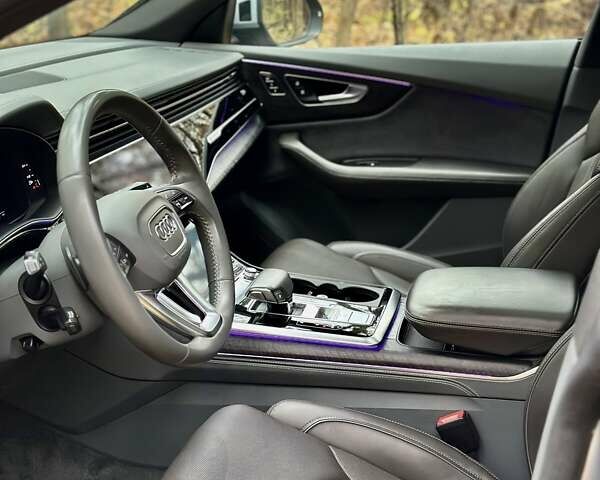 Ауди Q8 2019 в Киеве на Automoto.ua Серый Ауди Q8, объемом двигателя 3 л и пробегом 85 тыс. км за 62000 $, фото 99 на Automoto.ua
