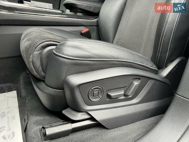 Сірий Ауді Q8, об'ємом двигуна 2.97 л та пробігом 78 тис. км за 65099 $, фото 41 на Automoto.ua