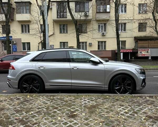 Ауди Q8 2019 в Киеве на Automoto.ua Серый Ауди Q8, объемом двигателя 3 л и пробегом 85 тыс. км за 62000 $, фото 141 на Automoto.ua