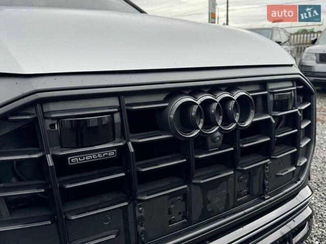 Серый Ауди Q8, объемом двигателя 3 л и пробегом 142 тыс. км за 44900 $, фото 75 на Automoto.ua