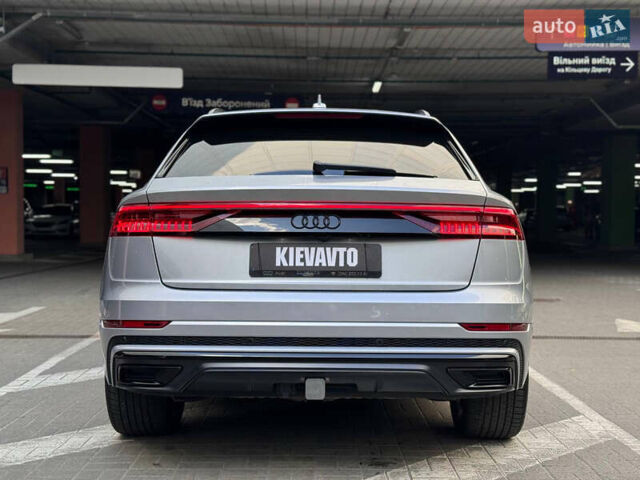 Серый Ауди Q8, объемом двигателя 3 л и пробегом 103 тыс. км за 46500 $, фото 7 на Automoto.ua