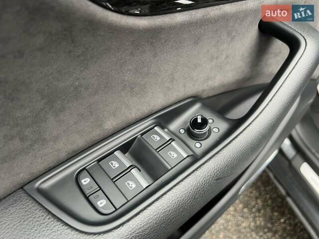 Сірий Ауді Q8, об'ємом двигуна 2.97 л та пробігом 78 тис. км за 65099 $, фото 42 на Automoto.ua