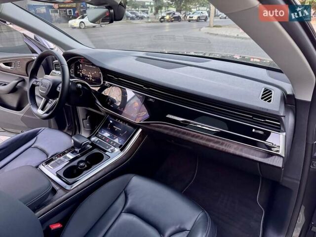 Серый Ауди Q8, объемом двигателя 3 л и пробегом 87 тыс. км за 49999 $, фото 90 на Automoto.ua