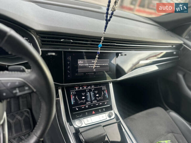 Сірий Ауді Q8, об'ємом двигуна 2.97 л та пробігом 130 тис. км за 65000 $, фото 8 на Automoto.ua