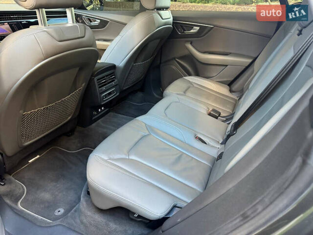 Серый Ауди Q8, объемом двигателя 3 л и пробегом 150 тыс. км за 40900 $, фото 24 на Automoto.ua