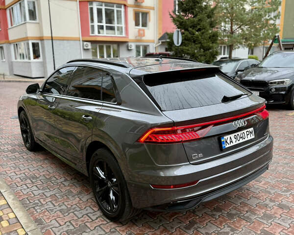 Сірий Ауді Q8, об'ємом двигуна 3 л та пробігом 64 тис. км за 54990 $, фото 6 на Automoto.ua