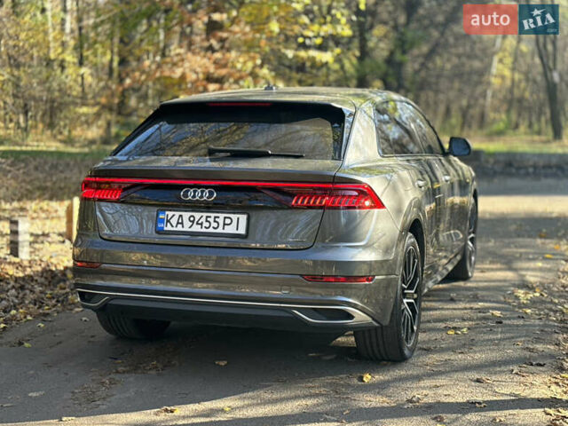 Серый Ауди Q8, объемом двигателя 3 л и пробегом 140 тыс. км за 51300 $, фото 4 на Automoto.ua