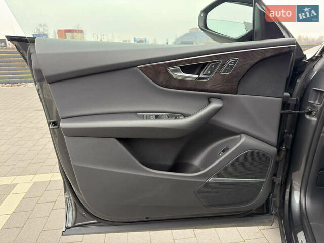 Серый Ауди Q8, объемом двигателя 3 л и пробегом 127 тыс. км за 47999 $, фото 30 на Automoto.ua