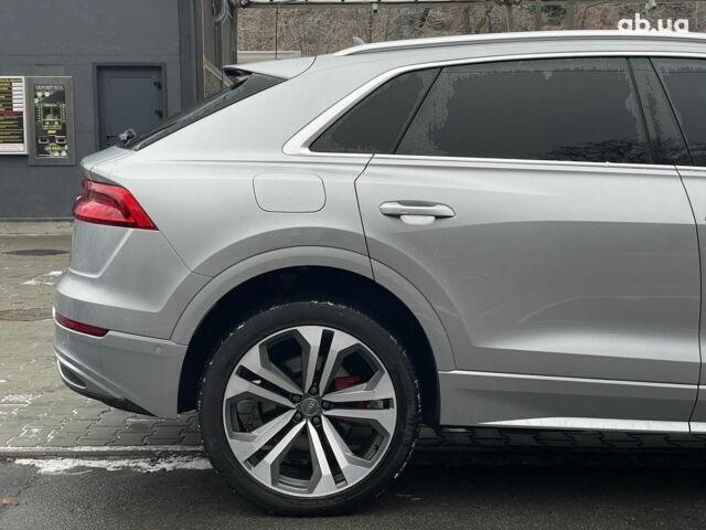 Серый Ауди Q8, объемом двигателя 3 л и пробегом 43 тыс. км за 56990 $, фото 7 на Automoto.ua