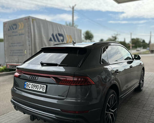 Серый Ауди Q8, объемом двигателя 3 л и пробегом 92 тыс. км за 55000 $, фото 4 на Automoto.ua