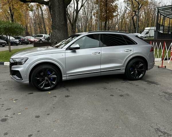 Ауди Q8 2019 в Киеве на Automoto.ua Серый Ауди Q8, объемом двигателя 3 л и пробегом 85 тыс. км за 62000 $, фото 1 на Automoto.ua