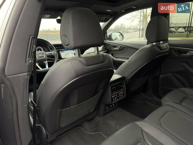 Серый Ауди Q8, объемом двигателя 3 л и пробегом 127 тыс. км за 47999 $, фото 57 на Automoto.ua