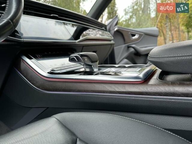 Серый Ауди Q8, объемом двигателя 3 л и пробегом 125 тыс. км за 48999 $, фото 85 на Automoto.ua