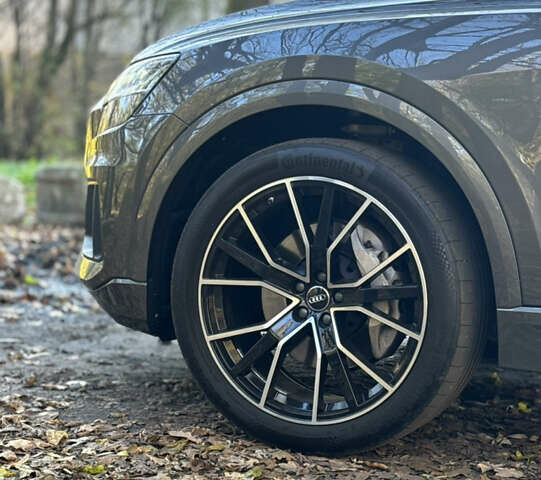 Серый Ауди Q8, объемом двигателя 3 л и пробегом 140 тыс. км за 51300 $, фото 12 на Automoto.ua