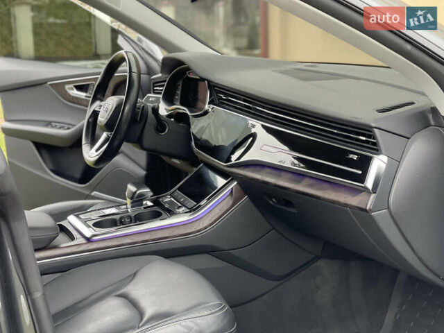 Сірий Ауді Q8, об'ємом двигуна 3 л та пробігом 139 тис. км за 44000 $, фото 29 на Automoto.ua