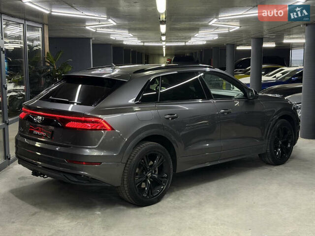 Серый Ауди Q8, объемом двигателя 3 л и пробегом 74 тыс. км за 54500 $, фото 13 на Automoto.ua