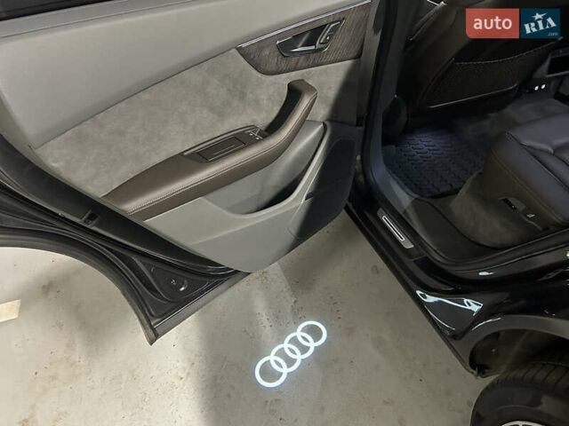 Сірий Ауді Q8, об'ємом двигуна 3 л та пробігом 160 тис. км за 52000 $, фото 16 на Automoto.ua
